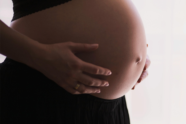 Deodorant during pregnancy: safe freshness for sensitive skin