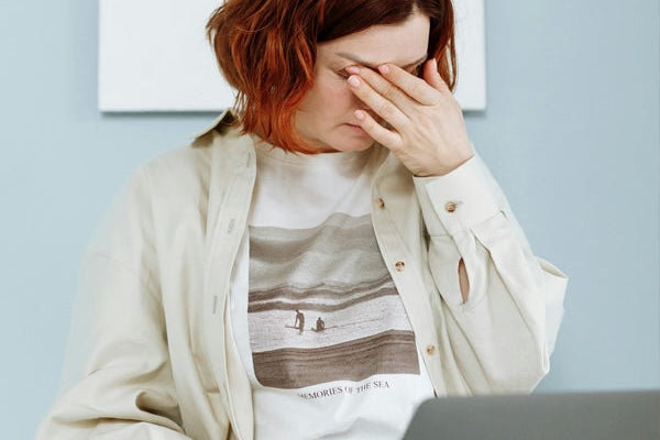 Is it OK to tell someone they have body odor? How to deal with this situation