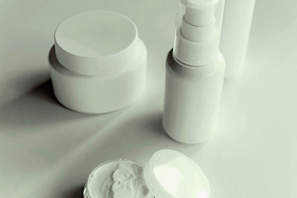 What’s the Difference Between a Deodorant, an Antiperspirant and an Anti-odorant?